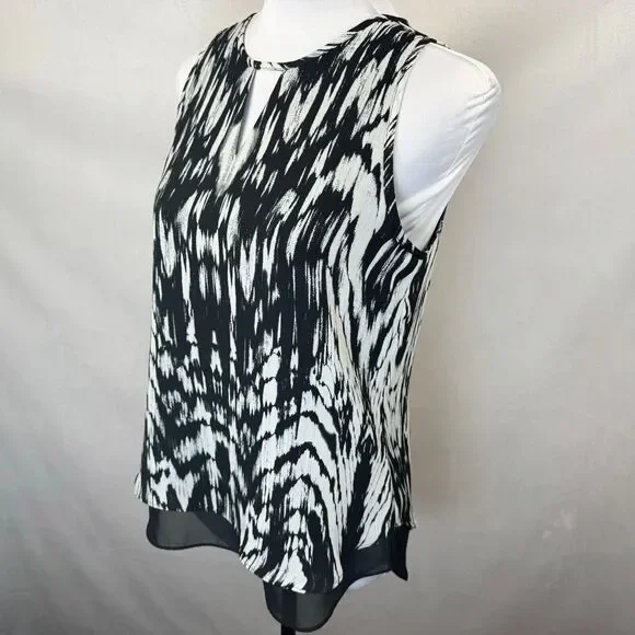 Violet & Claire Women Tank top Sz S Black White Round Neck Keyhole Sleeveless - Picture 2 of 8